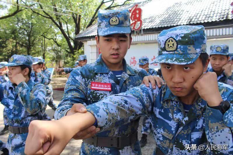 智能工作助手助力告别无效加班，职场生活焕然一新！