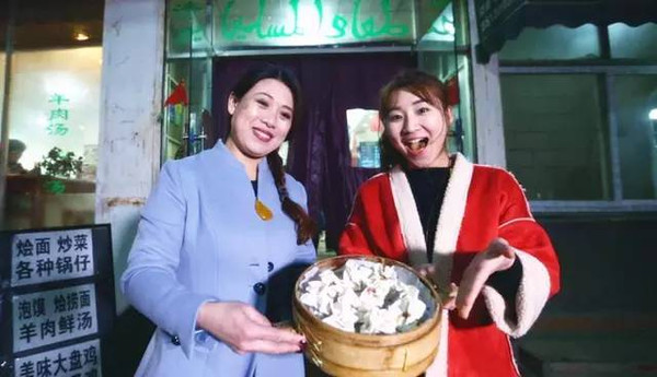 万雪君最新发现，小巷中的美食秘密
