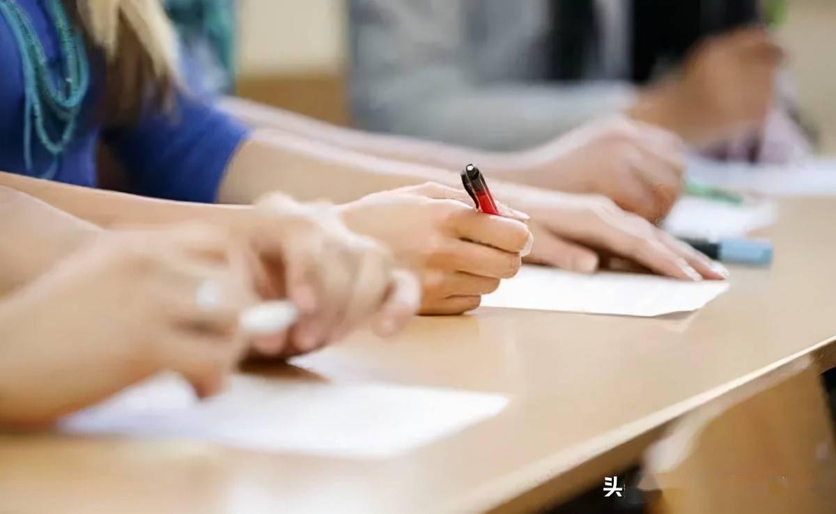 冰敷最新指南，从冰点到自信的转变之旅，体验变化带来的成就感